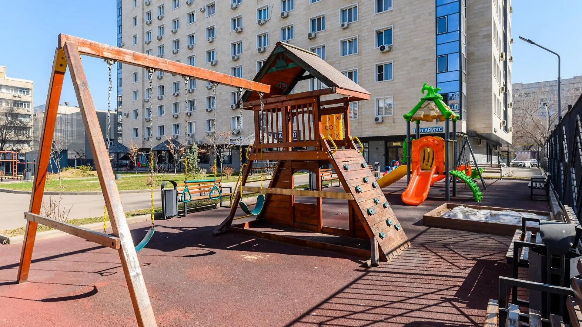 One Bedroom Apartment Next To Arbat In The Golden Square Almaty